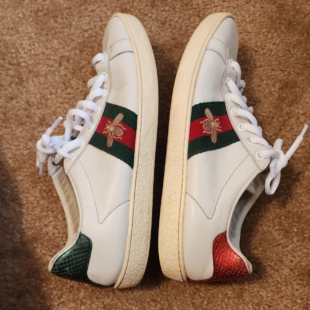 Gucci Ace Bee Sneakers - Picture 13 of 16